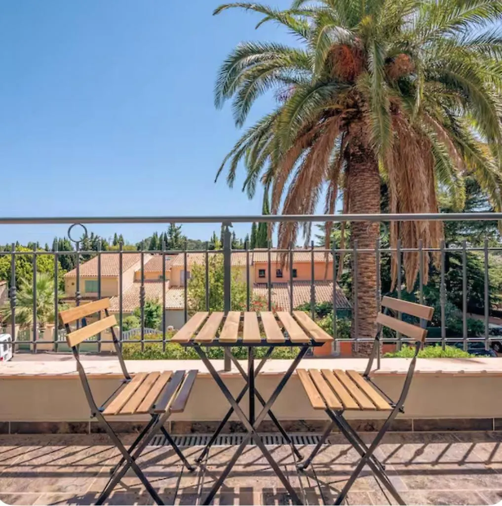 Charmant Studio Ideal Pour Couple La Garde